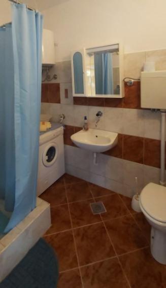 Apartmani Ana Карлобаг Екстериор снимка